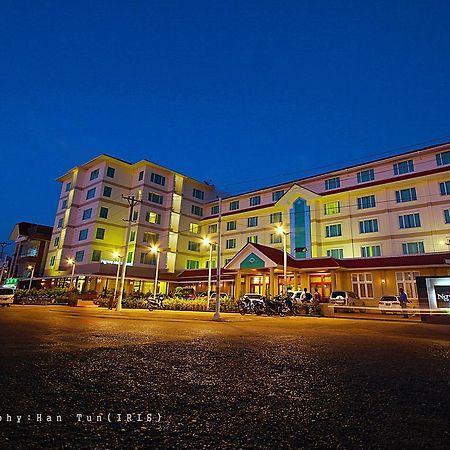 Ngwe Moe Hotel Moulmein Extérieur photo