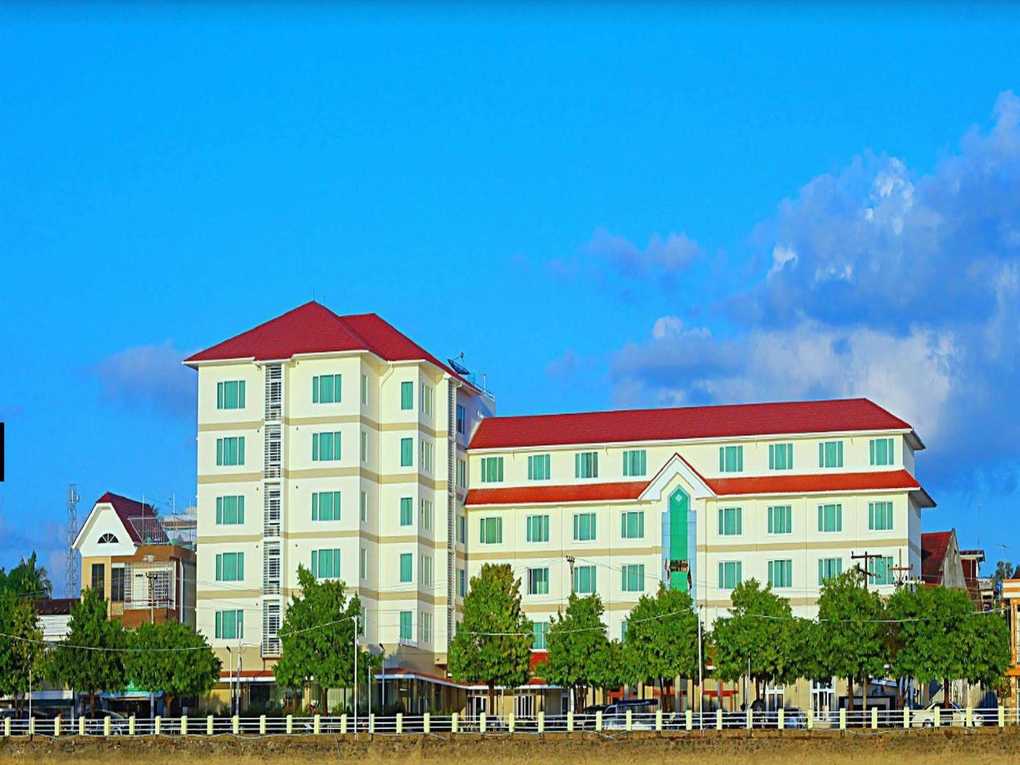 Ngwe Moe Hotel Moulmein Extérieur photo