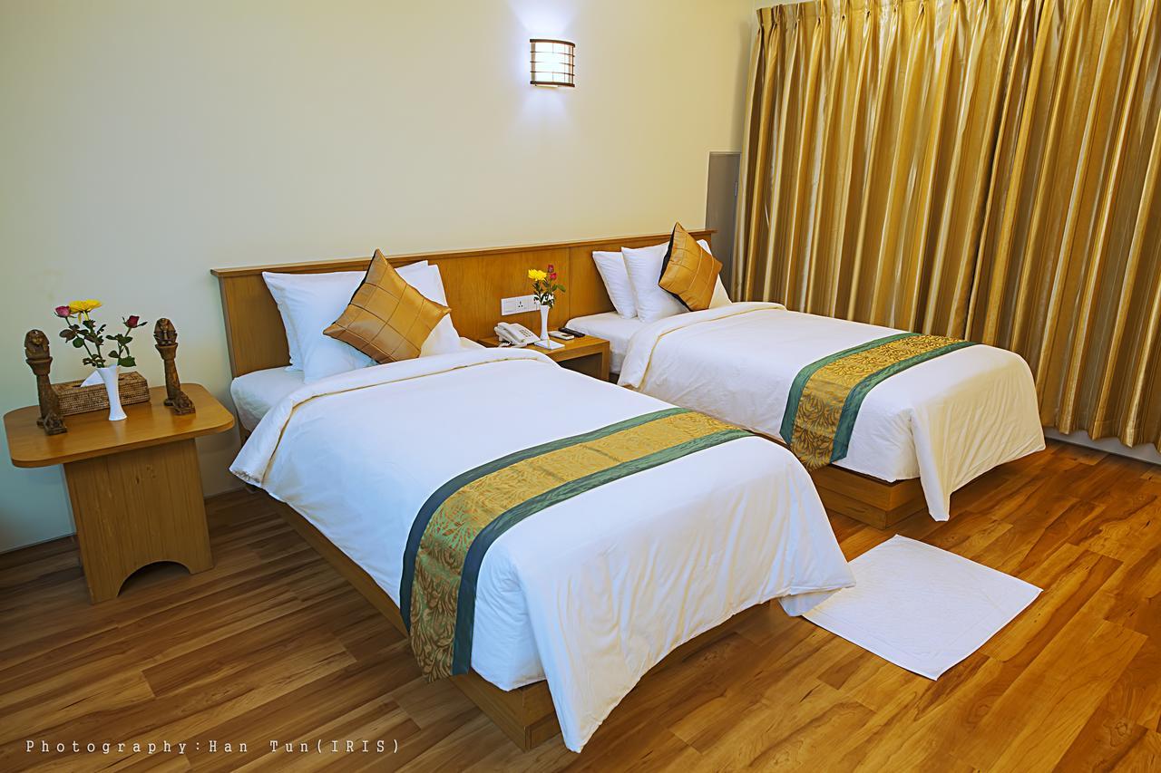 Ngwe Moe Hotel Moulmein Extérieur photo