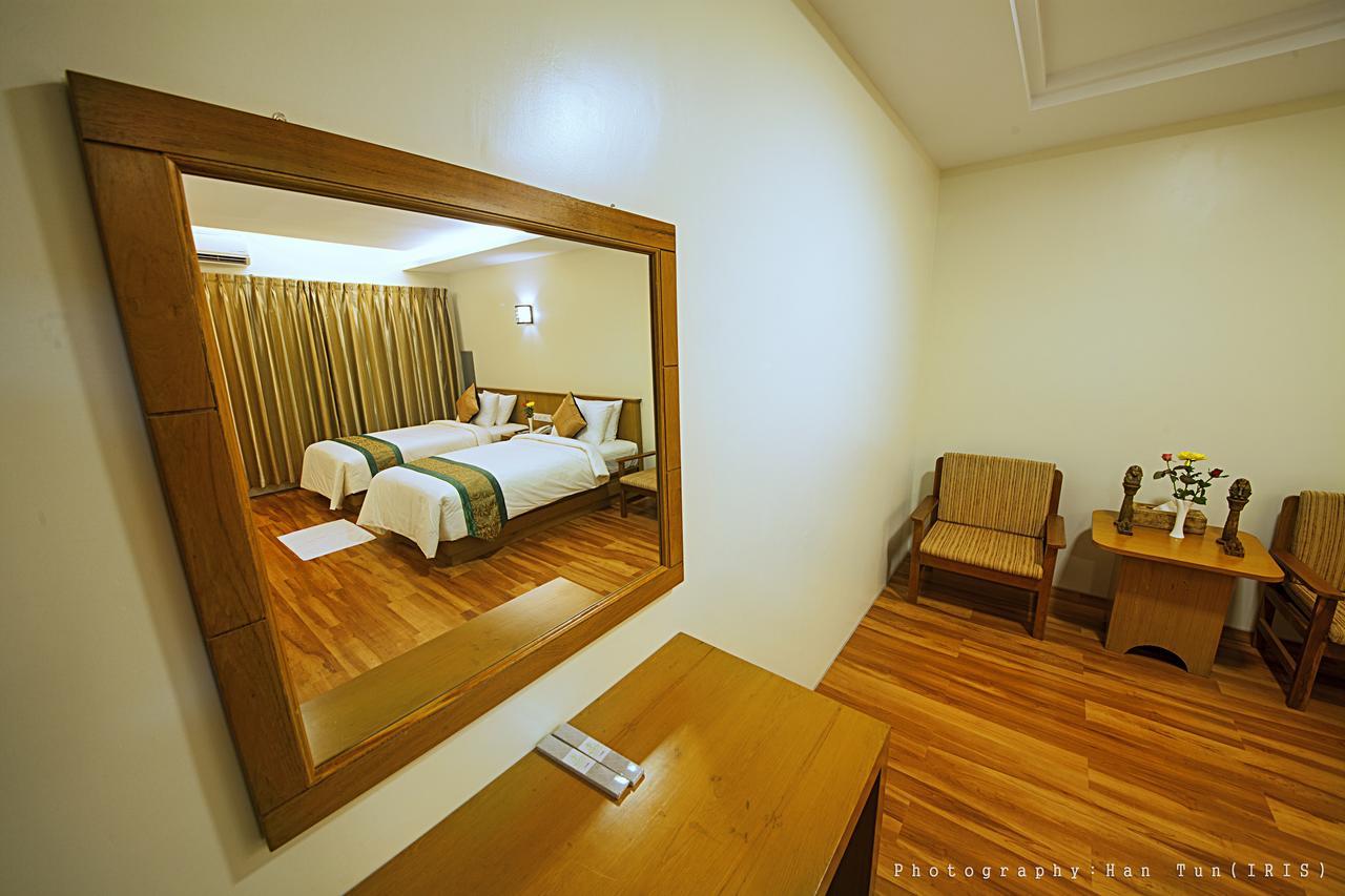 Ngwe Moe Hotel Moulmein Extérieur photo