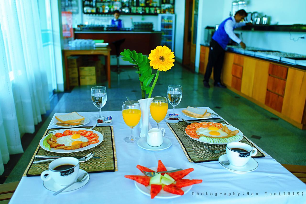 Ngwe Moe Hotel Moulmein Extérieur photo