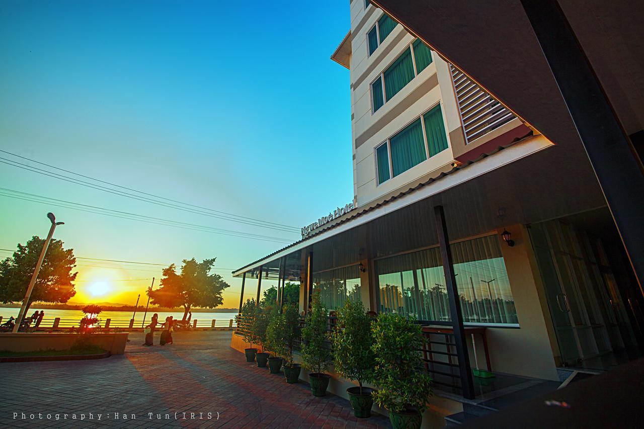 Ngwe Moe Hotel Moulmein Extérieur photo