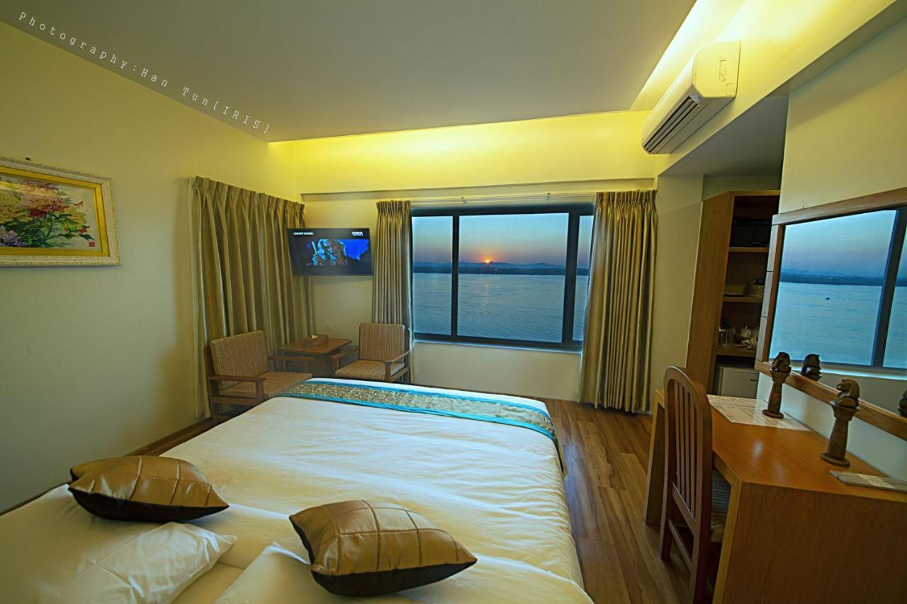 Ngwe Moe Hotel Moulmein Extérieur photo
