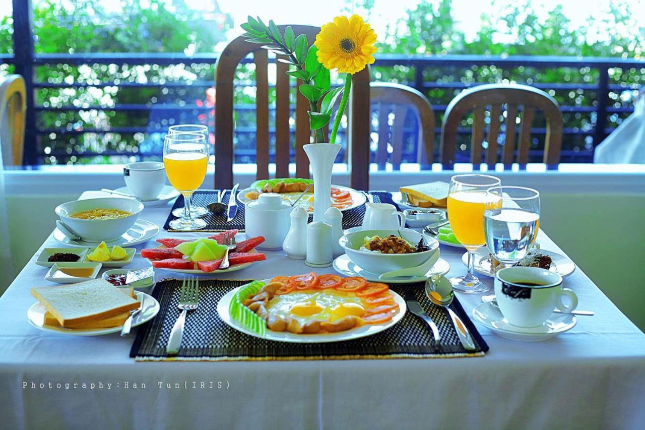 Ngwe Moe Hotel Moulmein Extérieur photo