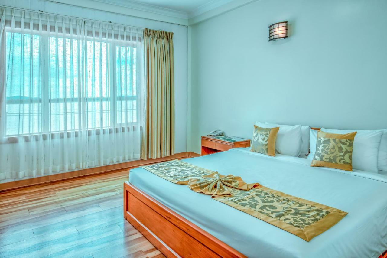Ngwe Moe Hotel Moulmein Extérieur photo